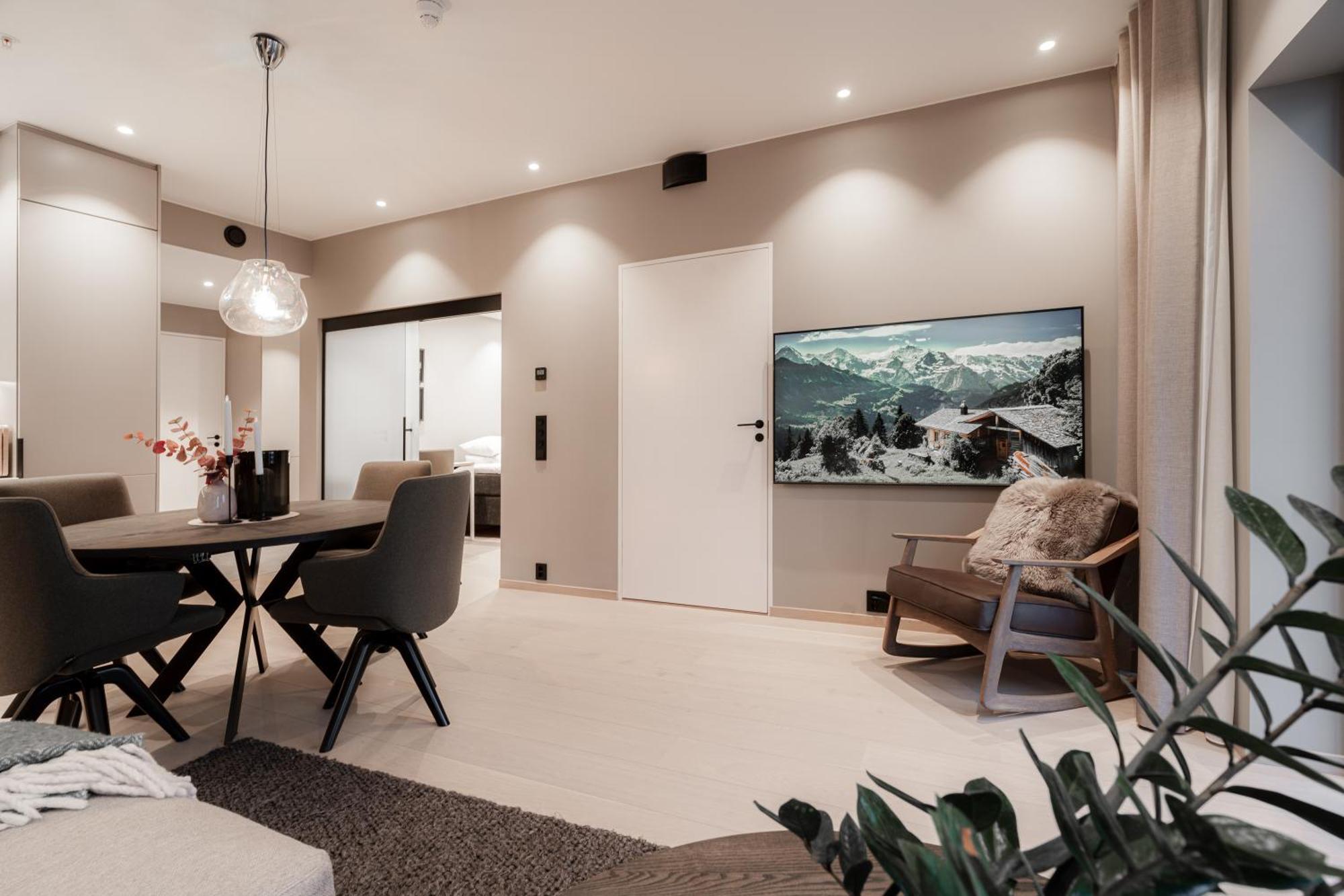 Luxury Penthouse Apt With Amazing Views Сволвер Екстериор снимка